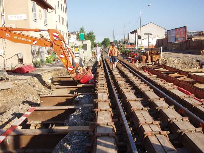 09-Sottopasso ferroviario a spinta.JPG